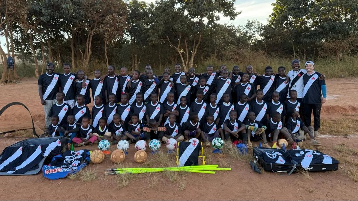 crianças uniformes vasco malawi