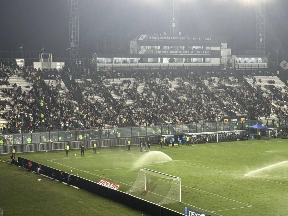 Tchê Tchê Vasco São Januário