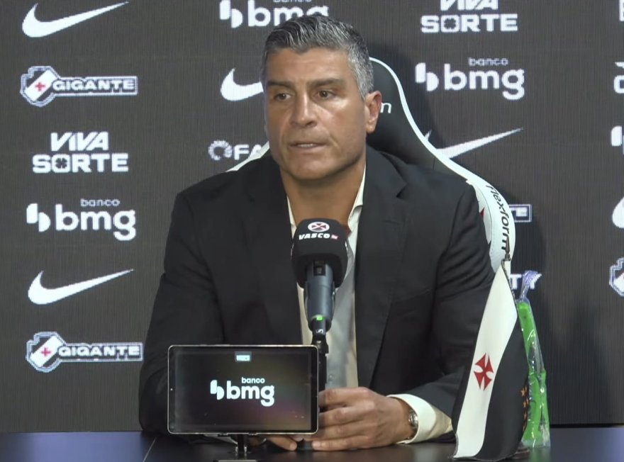 Pedro Emanuel é apresentado no Vasco e cita Abel e Jorge Jesus como referências