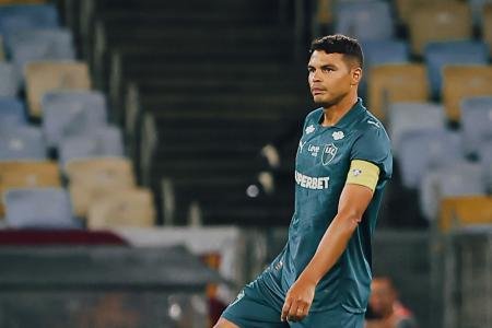 Vasco treina para clássico enquanto Fluminense pode ter desfalques importantes