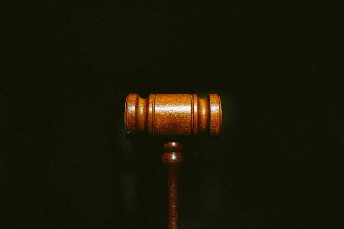 justiça martelo tribunal