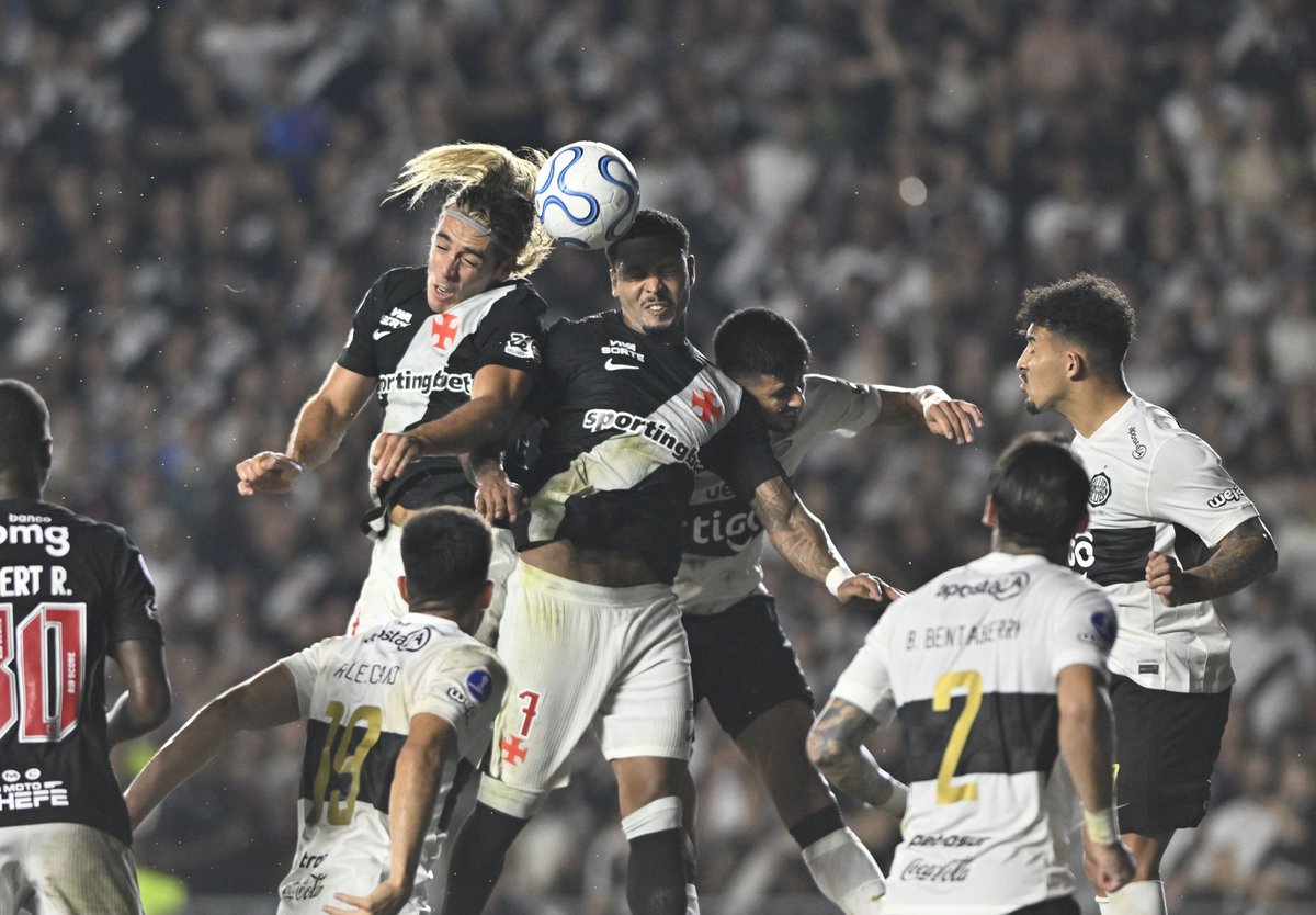 pedro emanuel coletiva vasco