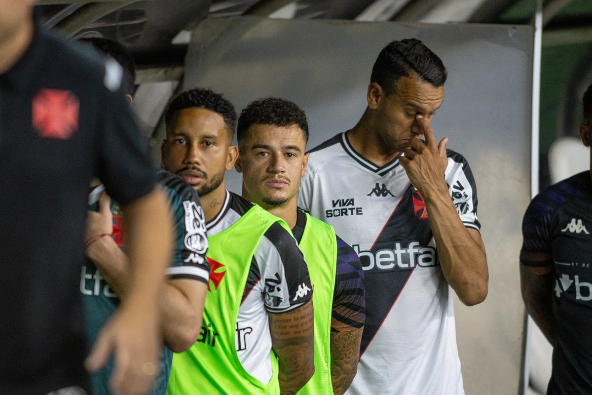 Coutinho detona pressão em São Januário: abriu mão de US$ 10 milhões e expõe vaias que o tiraram do Vasco