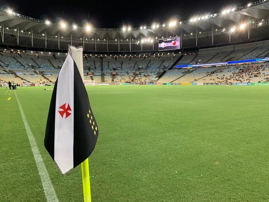 Flamengo trava Maracanã, Conmebol pressiona e Vasco negocia São Januário com o Boca: 2.700 ingressos e reciprocidade na Bombonera