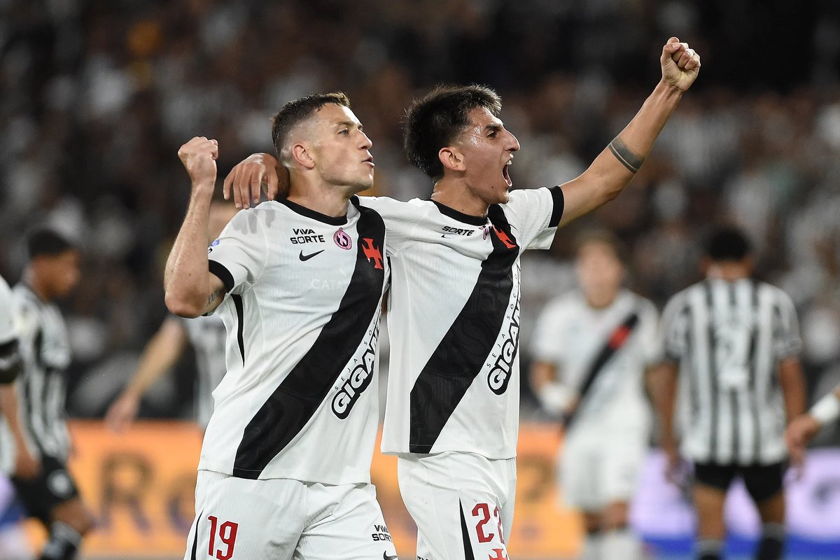 Vasco derruba Botafogo com dois golpes certeiros e confirma terceira vitória consecutiva no Brasileiro