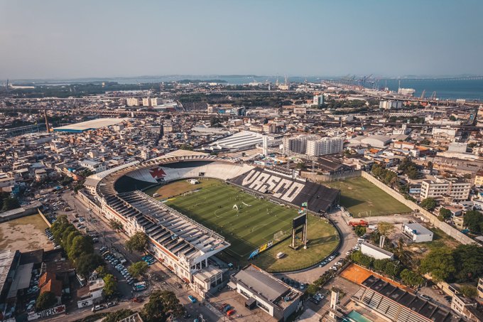 Barreira do Vasco: a comunidade que resiste e vive do gigante de São Januário